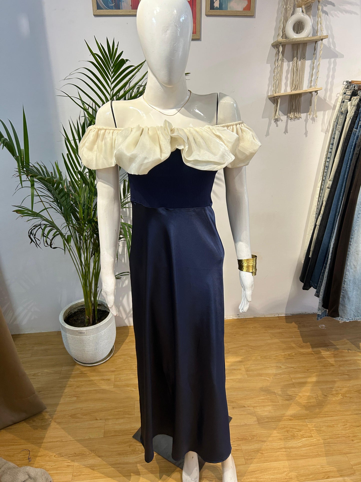 Off-shoulder Bodycon Gown