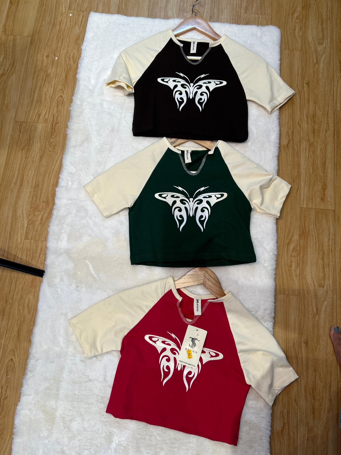 Graphic Butterfly Crop Tshirt